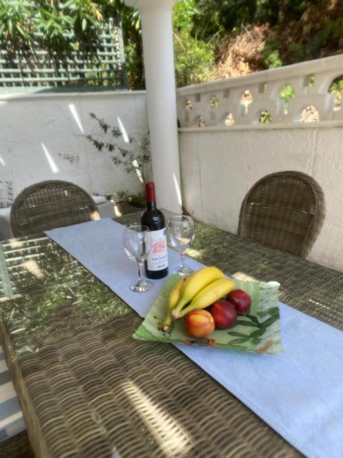 Villa Ampelaki "30 Meters To Beach" 帕莱欧卡斯提撒 外观 照片