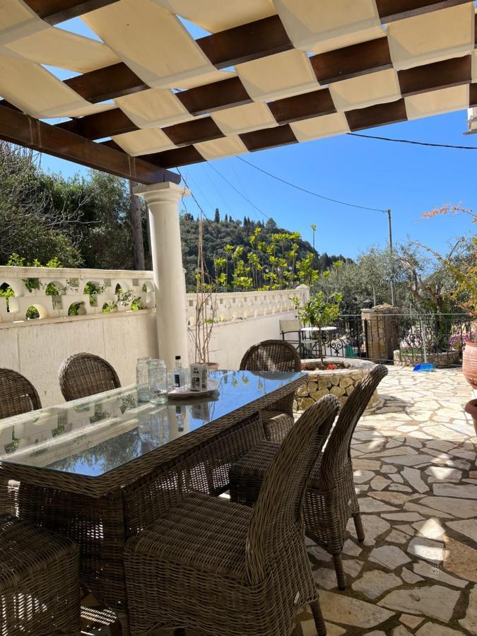 Villa Ampelaki "30 Meters To Beach" 帕莱欧卡斯提撒 外观 照片