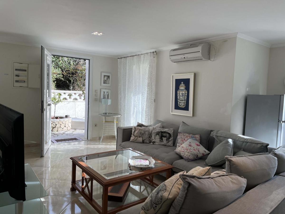 Villa Ampelaki "30 Meters To Beach" 帕莱欧卡斯提撒 外观 照片
