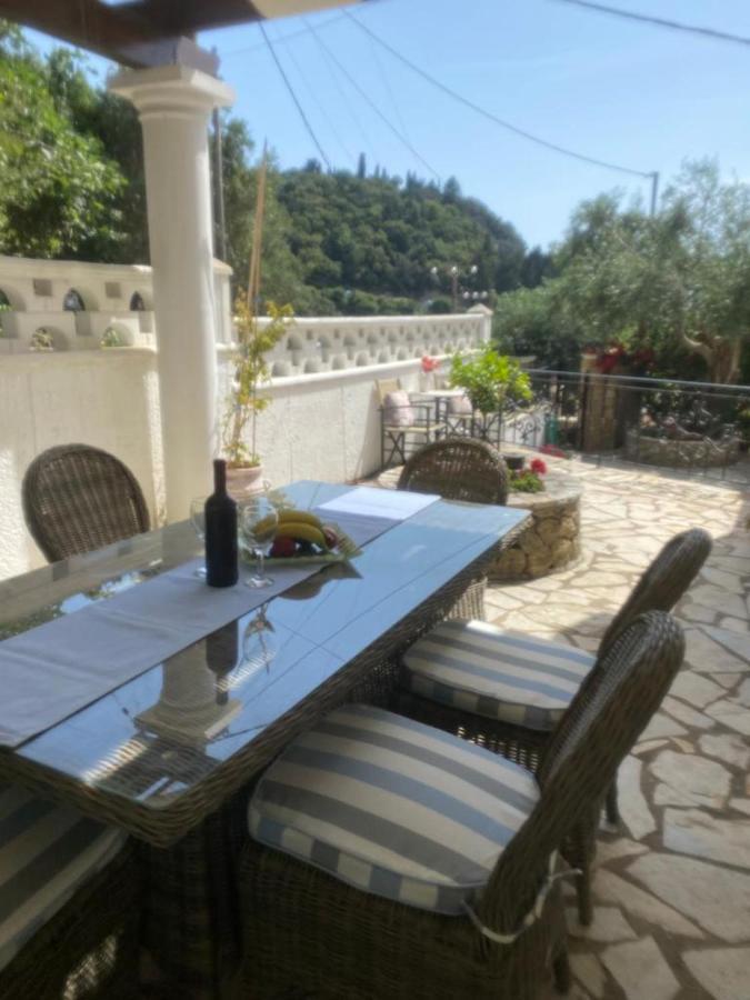 Villa Ampelaki "30 Meters To Beach" 帕莱欧卡斯提撒 外观 照片