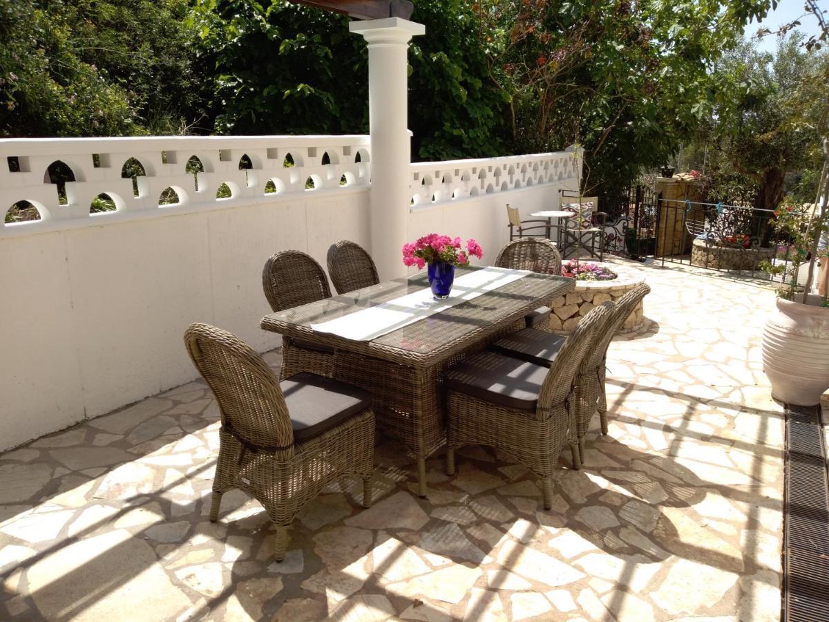 Villa Ampelaki "30 Meters To Beach" 帕莱欧卡斯提撒 外观 照片