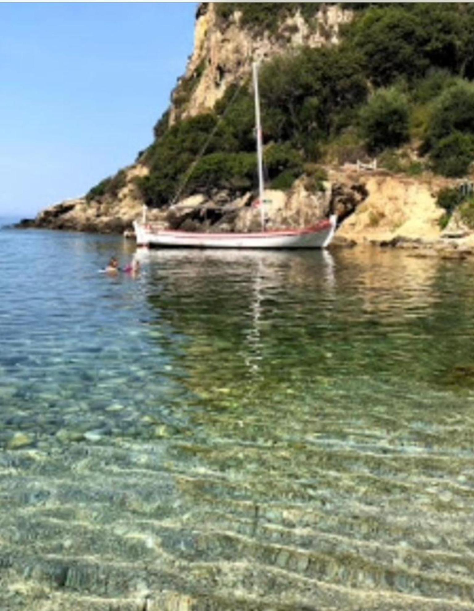 Villa Ampelaki "30 Meters To Beach" 帕莱欧卡斯提撒 外观 照片